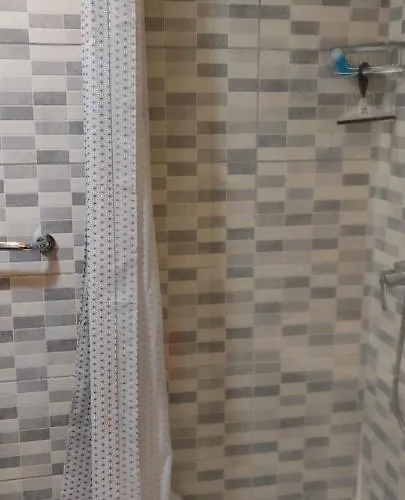 Castle Harbour 510 *